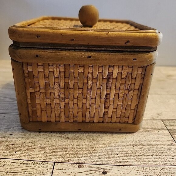 Woven Wooden Box with Lid Square Trinket 4" - Picture 3 of 9